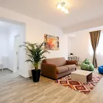 Vitan Oasis ---free Secured Private Parking---self Check-in-- Apartamento *