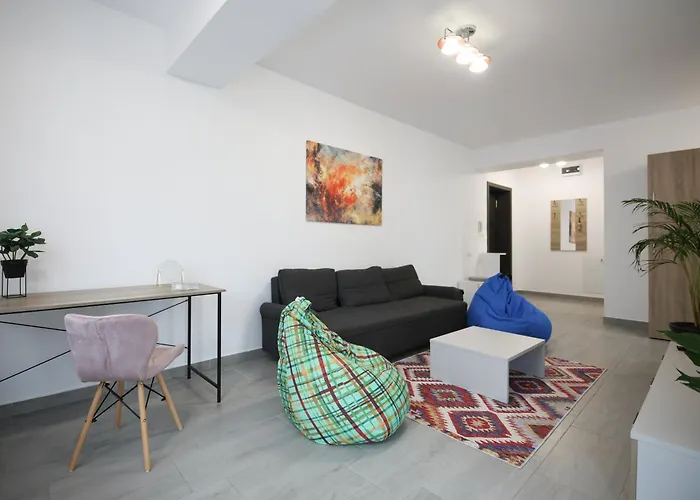 Apartment Vitan Oasis ---free Secured Private Parking---self Check-in-- *