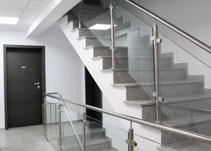 Apartment Vitan Oasis ---free Secured Private Parking---self Check-in--