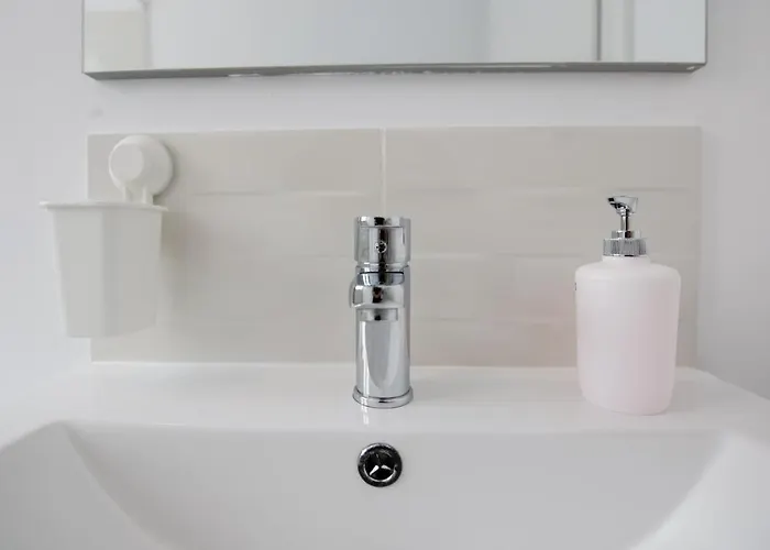 Vitan Oasis ---free Secured Private Parking---self Check-in--