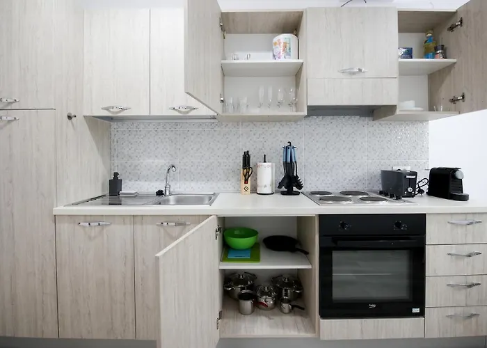 Vitan Oasis ---free Secured Private Parking---self Check-in-- Бухарест