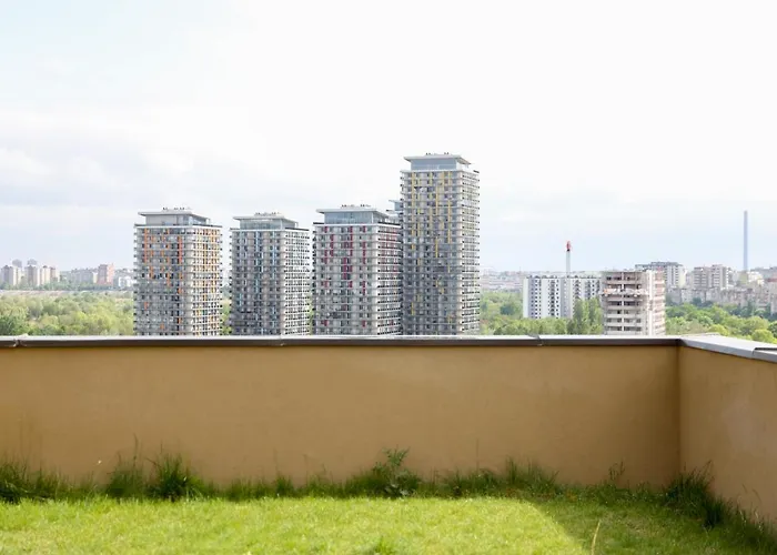 Апартаменти Vitan Oasis ---free Secured Private Parking---self Check-in-- *