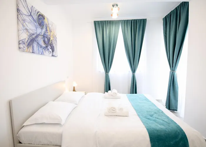 Vitan Oasis ---free Secured Private Parking---self Check-in-- Апартаменти *