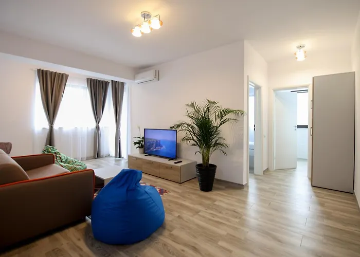 Vitan Oasis ---free Secured Private Parking---self Check-in-- Апартаменти