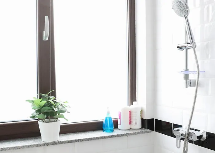 Vitan Oasis ---free Secured Private Parking---self Check-in-- *