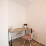 Lägenhet Vitan Oasis ---free Secured Private Parking---self Check-in-- Bukarest