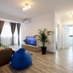 Vitan Oasis ---free Secured Private Parking---self Check-in-- Lägenhet