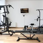 Vitan Oasis ---free Secured Private Parking---self Check-in-- Lägenhet *