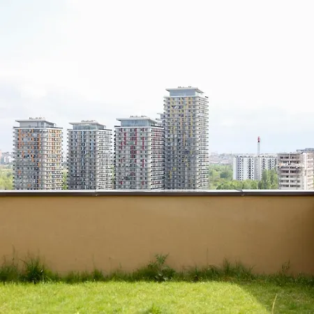 Apartment Vitan Oasis ---free Secured Private Parking---self Check-in-- *