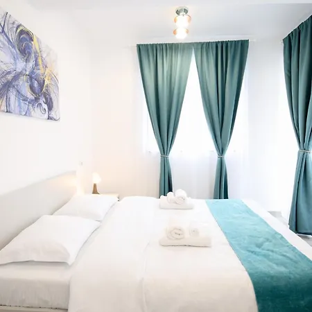Vitan Oasis ---free Secured Private Parking---self Check-in-- Apartment *