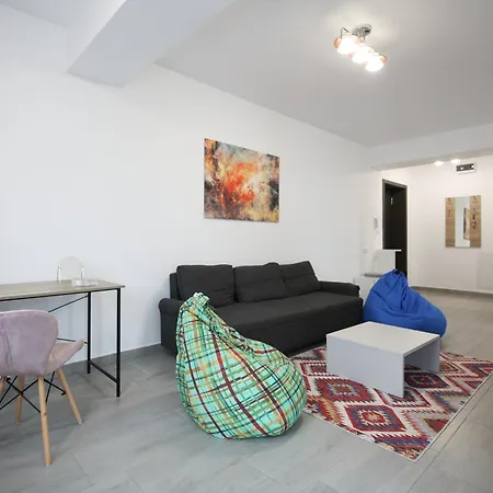 Apartment Vitan Oasis ---free Secured Private Parking---self Check-in-- *