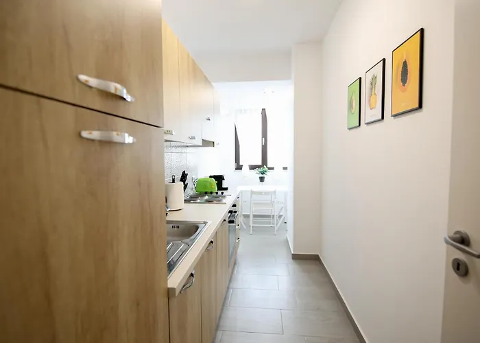 Vitan Oasis ---free Secured Private Parking---self Check-in-- * Bucarest